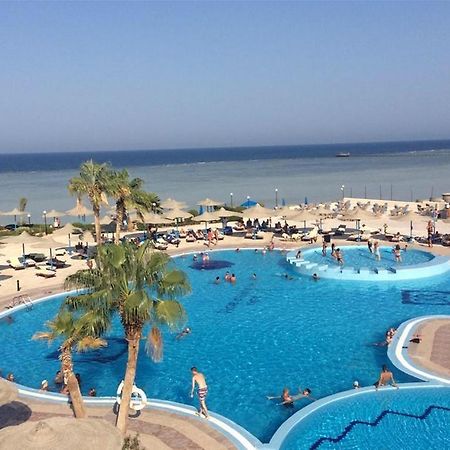 Blue Reef Red Sea Resort Marsa Alam Buitenkant foto